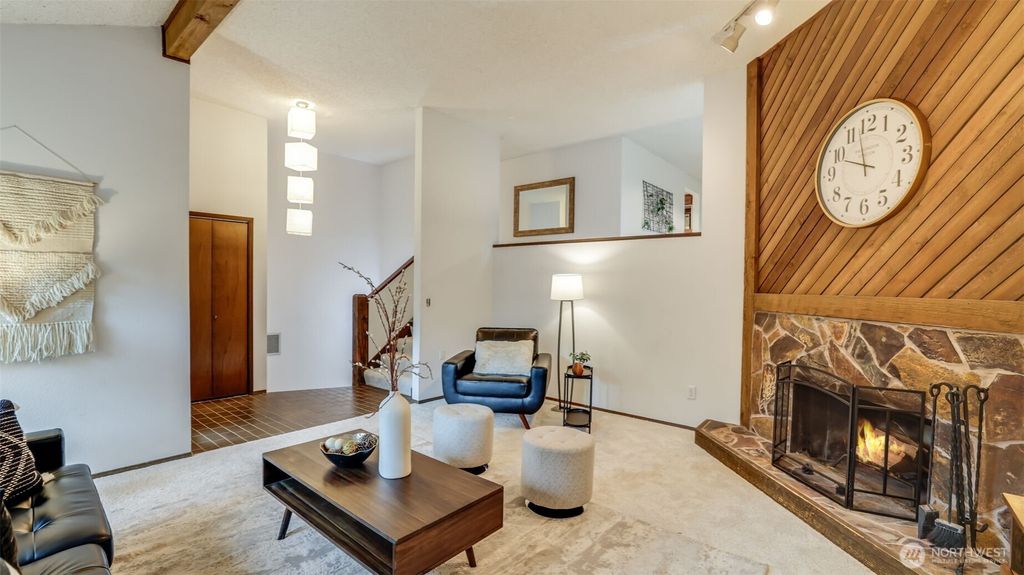 Photo of 15722 SE 166th Place, Renton, WA 98058 (MLS # 2351647)