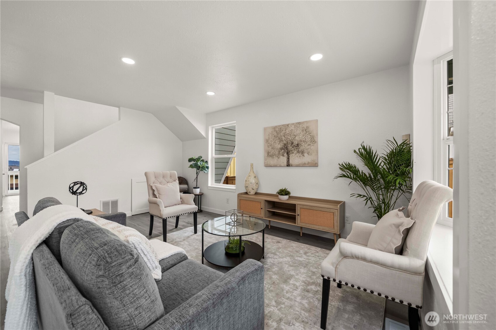 5006 Hyada Boulevard NE