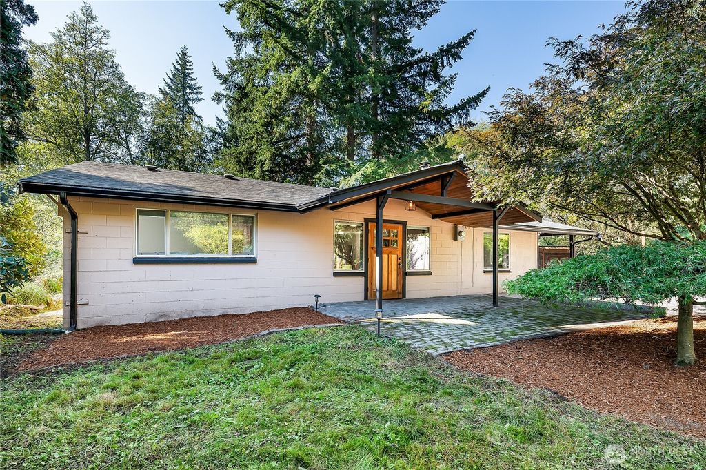 Photo of 19423 Maxwell Road SE, Maple Valley, WA 98038 (MLS # 2439804)