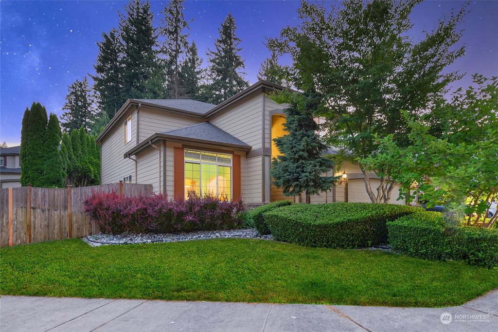 Photo of 2901 257th Place SE, Sammamish, WA 98075 (MLS # 2134166)