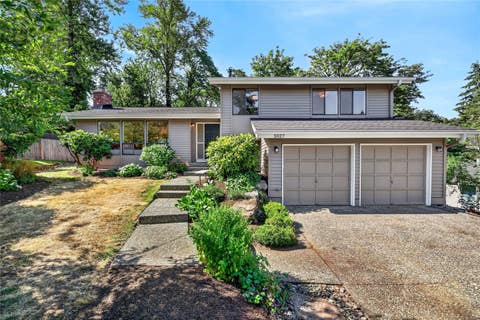Photo of 5927 135th Place SE, Bellevue, WA 98006 (MLS # 2541980)