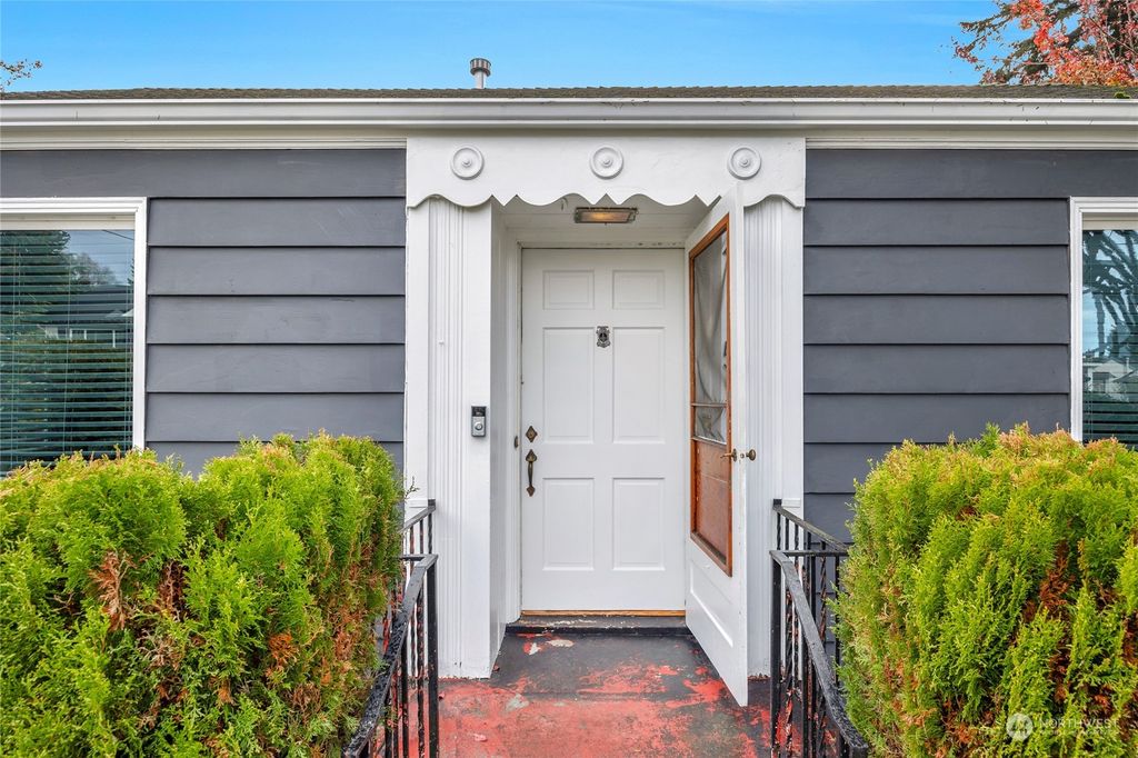 Photo of 4115 SW Dakota Street, Seattle, WA 98116 (MLS # 2308064)