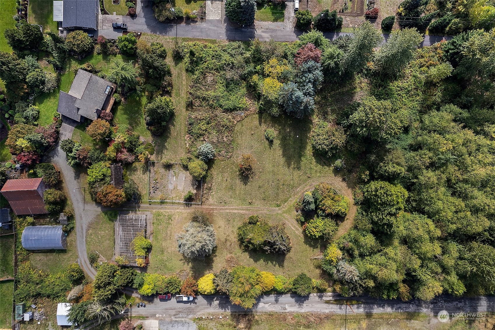 Property: 11411 Woodland Ave E,Puyallup, WA