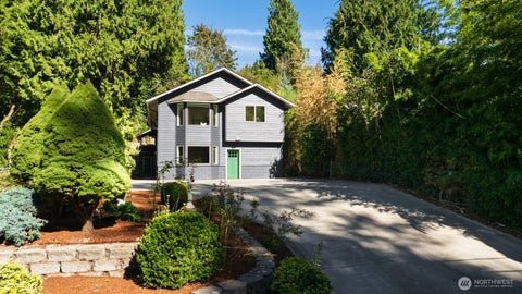 Photo of 6516 24th Avenue SW, Seattle, WA 98106 (MLS # 2574659)