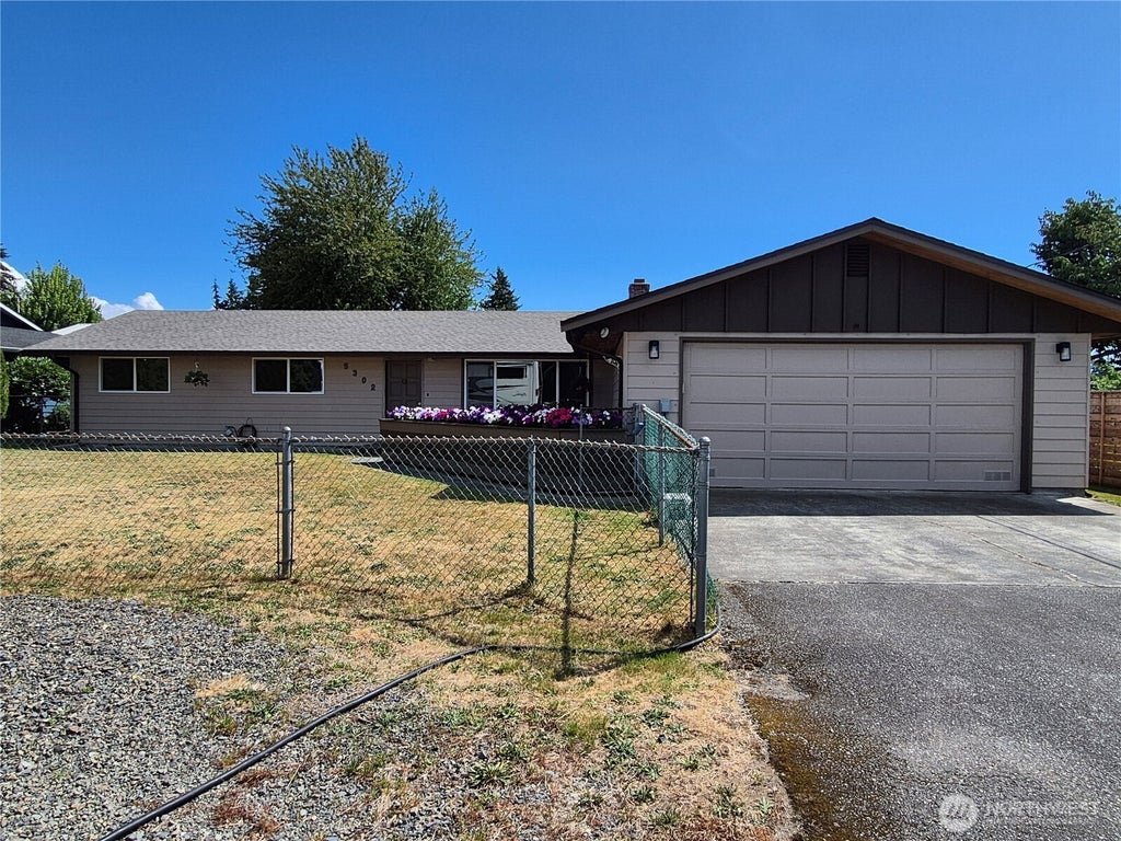 Photo of 5302 93rd Place NE, Marysville, WA 98270 (MLS # 2575758)