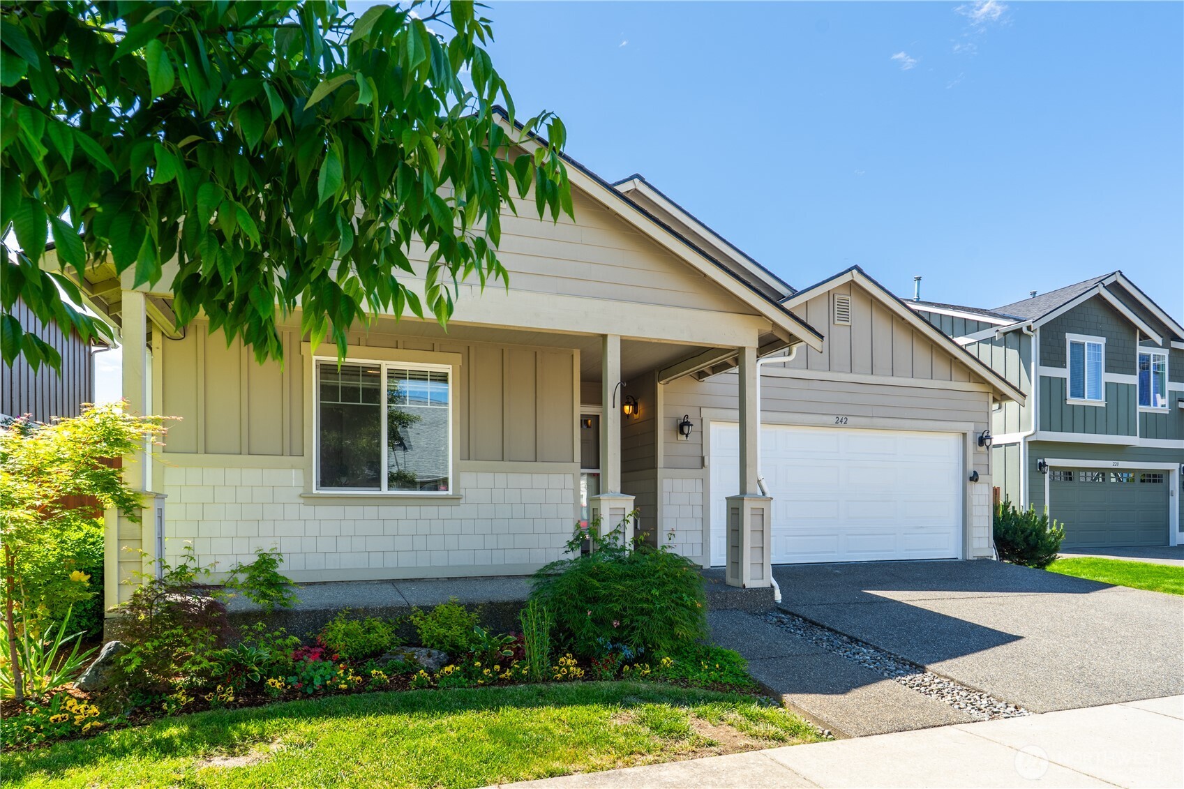 242 Riggs Drive E