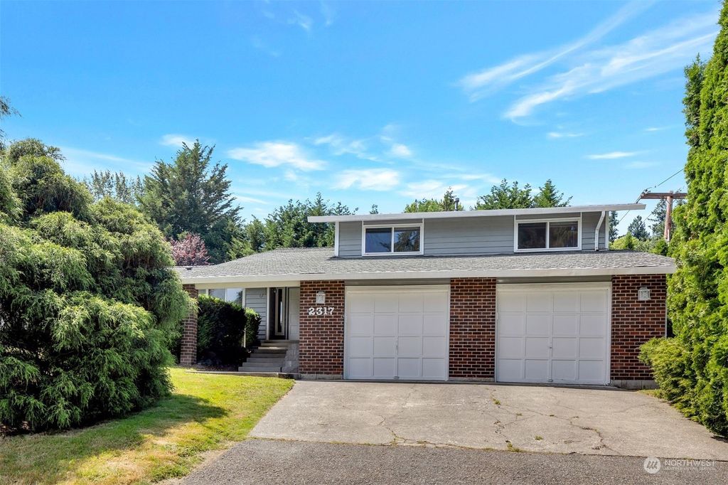 Photo of 2317 179th Court NE, Redmond, WA 98052 (MLS # 2132829)