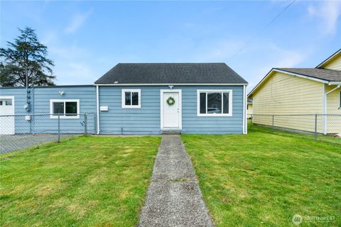 Photo of 608 W Scott Street, Aberdeen, WA 98520 (MLS # 2499990)
