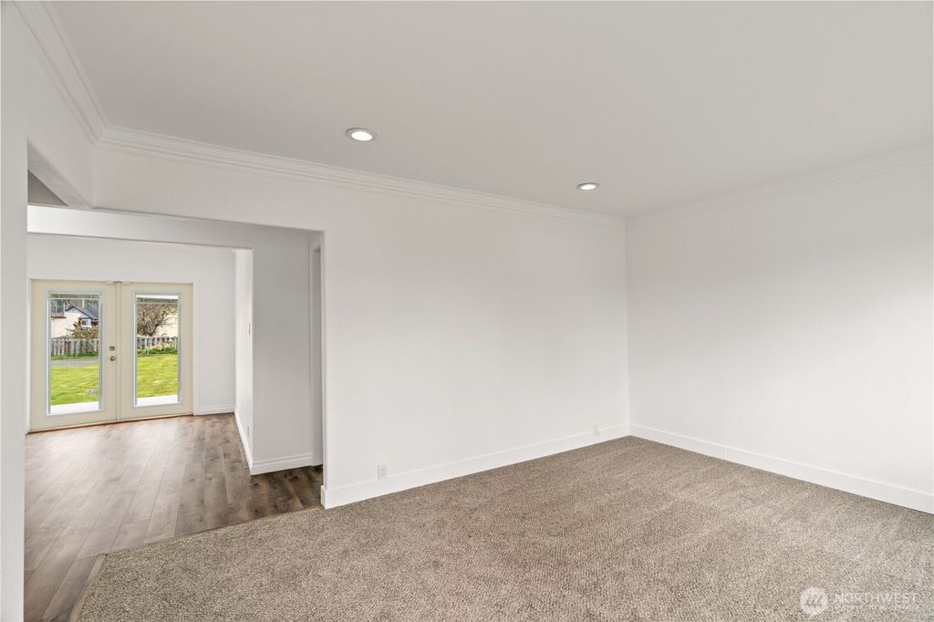 Photo of 608 W Scott Street, Aberdeen, WA 98520 (MLS # 2499990)