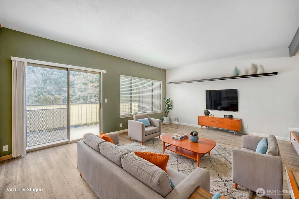 Photo of 1723 NE 179th Street #3, Shoreline, WA 98155 (MLS # 2497932)