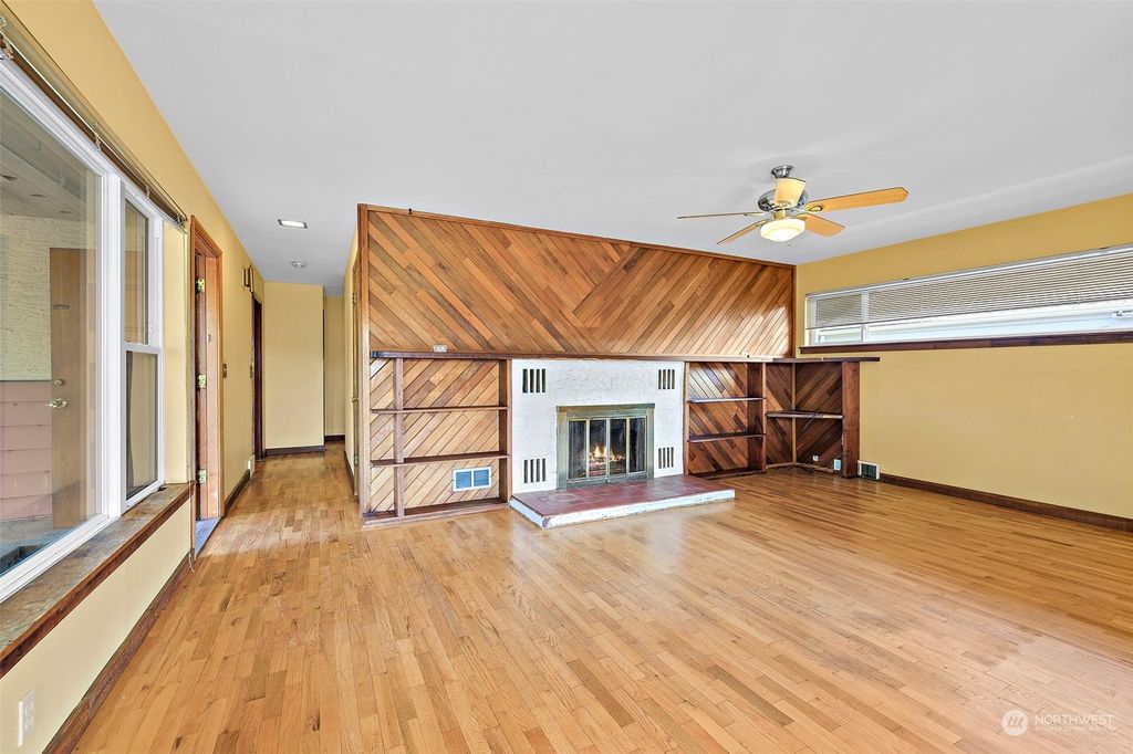 Photo of 3548 SW Ocean View Drive, Seattle, WA 98146 (MLS # 2153692)