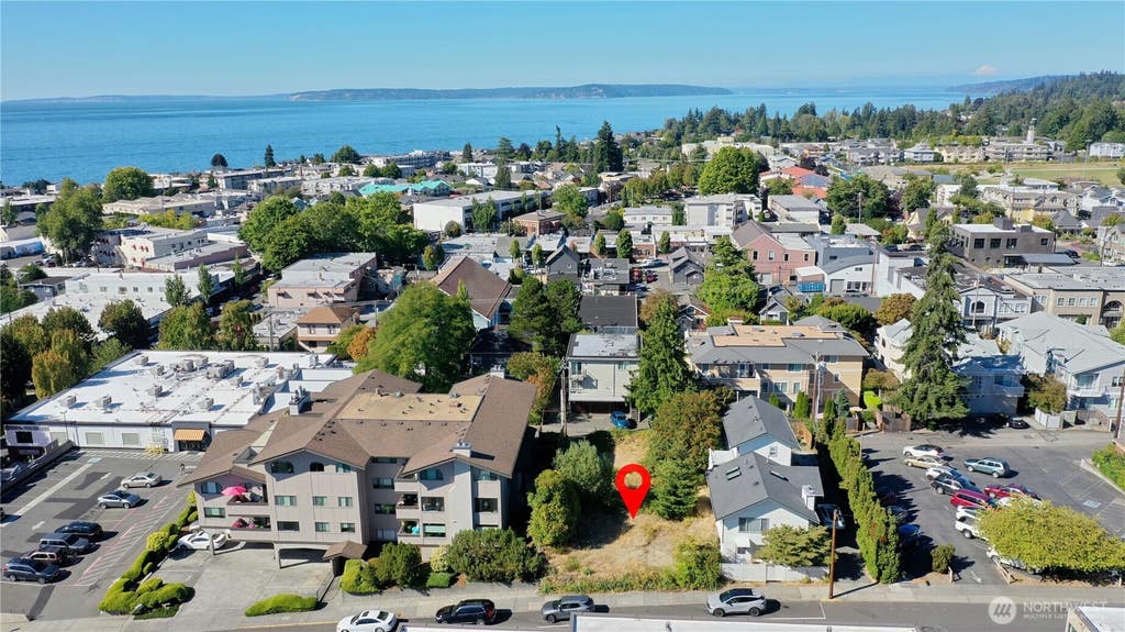 Photo of 527 Maple Street, Edmonds, WA 98020 (MLS # 2572897)