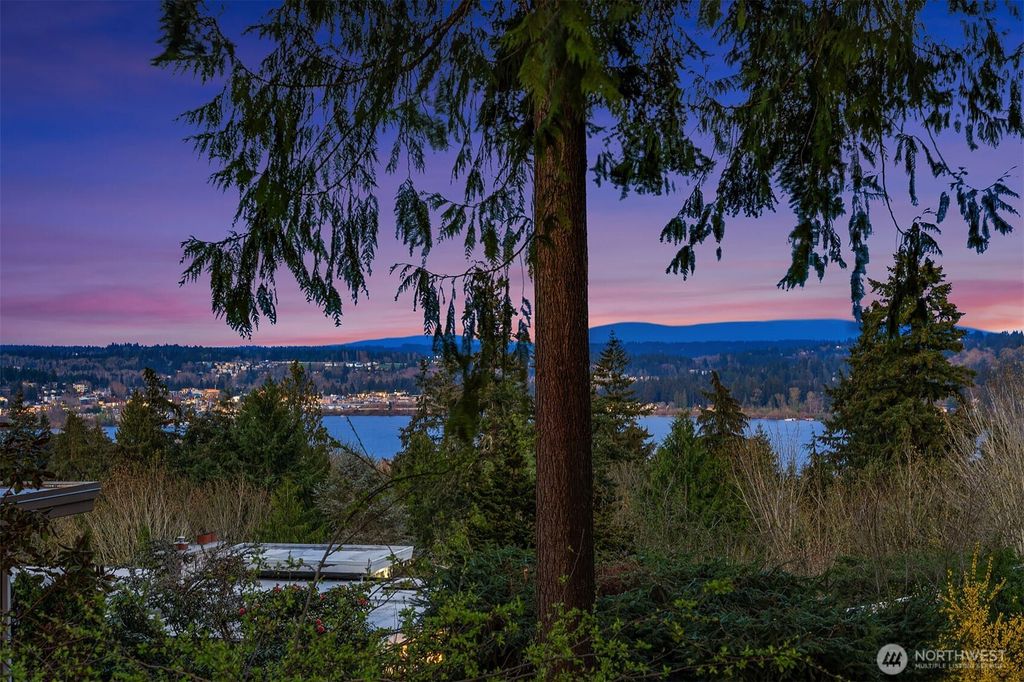 Photo of 16336 34th Avenue NE, Lake Forest Park, WA 98155 (MLS # 2348541)