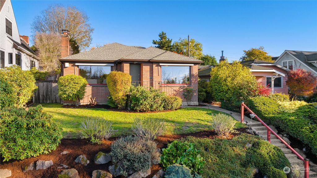 Photo of 5426 42nd Avenue SW, Seattle, WA 98136 (MLS # 2178768)