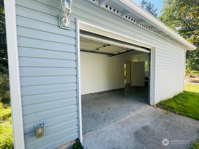 10410 357th Street E
