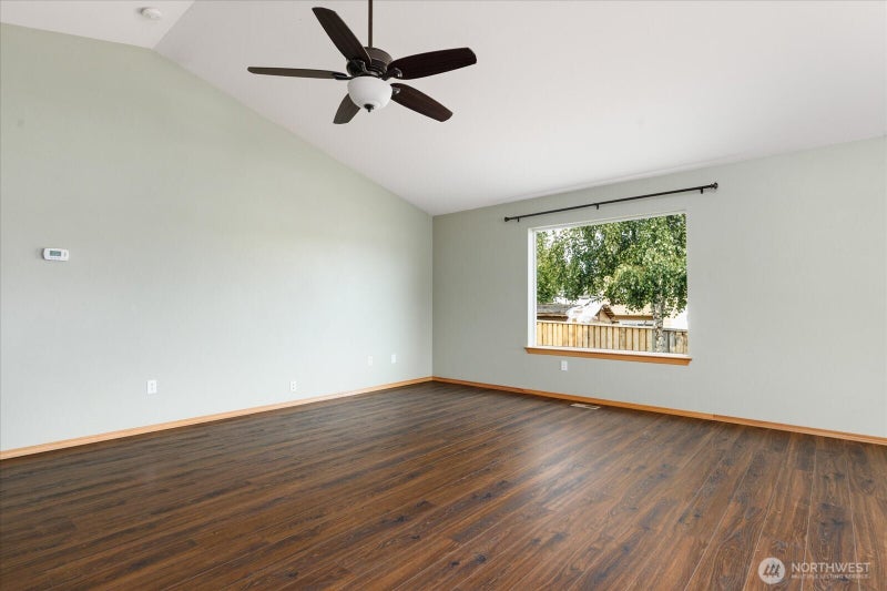 1667 NW Almond Loop