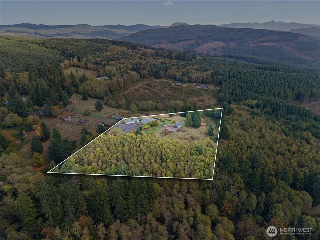 Photo of 424 Maranatha Road, Kelso, WA 98626 (MLS # 2594647)