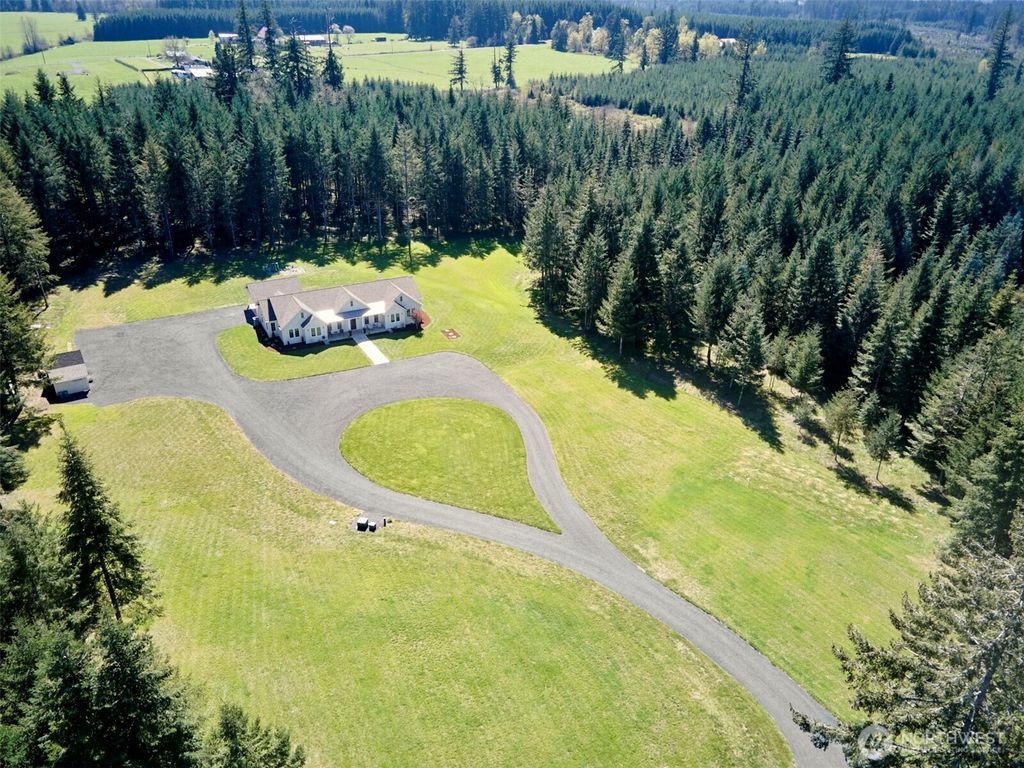 Photo of 215 Bear Creek Lane, Winlock, WA 98596 (MLS # 2507524)