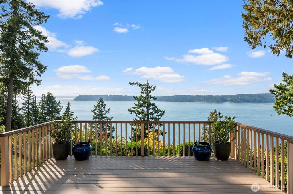 Photo of 7920 53rd Avenue W #D, Mukilteo, WA 98275 (MLS # 2436206)