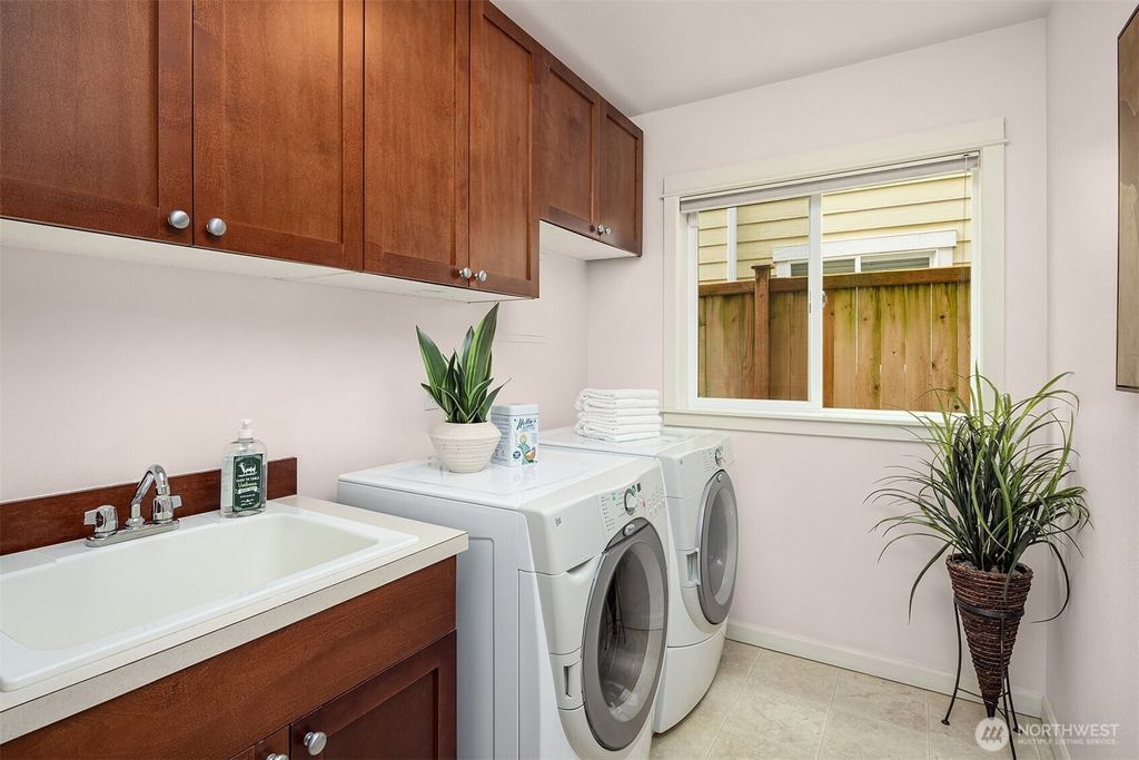 Photo of 2834 NW 68th Street, Seattle, WA 98117 (MLS # 2350173)