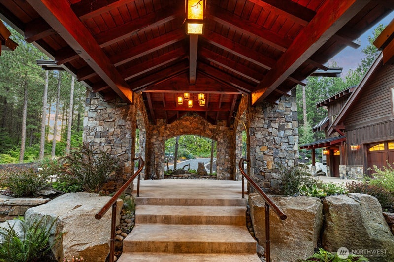 820 Iron Monarch Loop