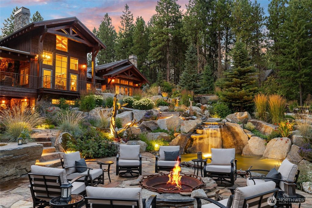 Photo of 820 Iron Monarch Loop, Cle Elum, WA 98922 (MLS # 2490872)