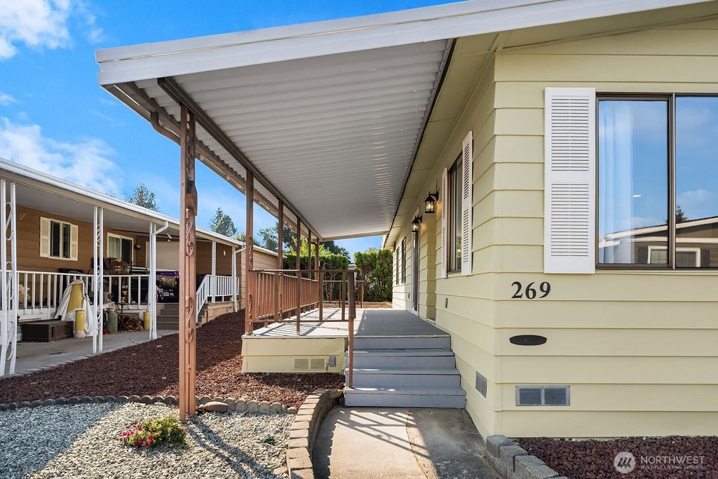 Photo of 1402 22nd Street NE #269, Auburn, WA 98002 (MLS # 2510393)