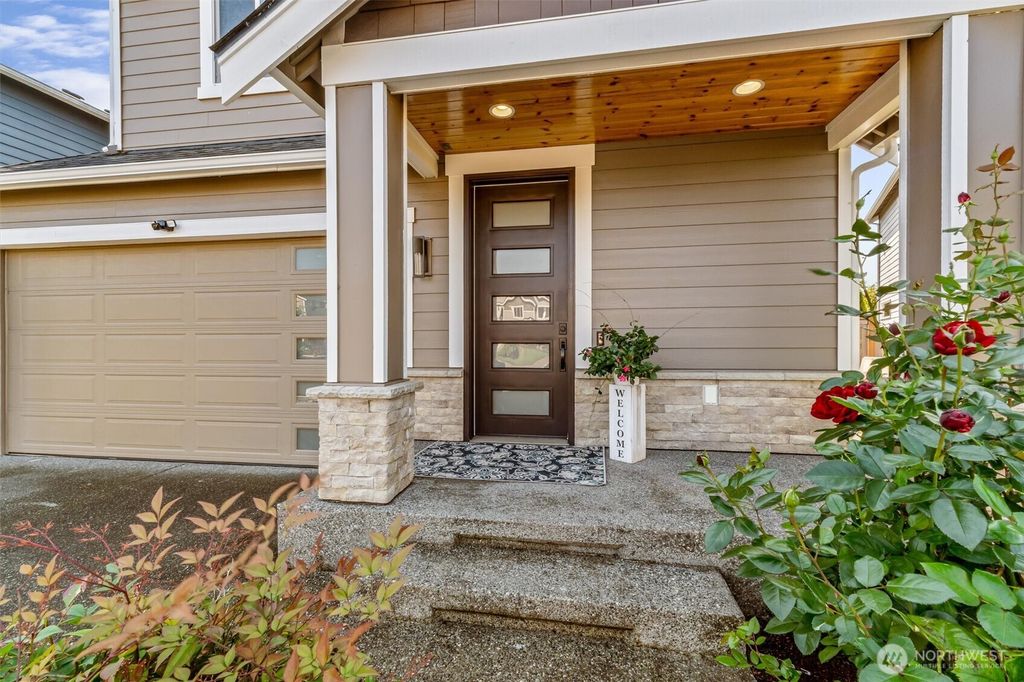 Photo of 4012 147th Place SE, Bothell, WA 98012 (MLS # 2437938)