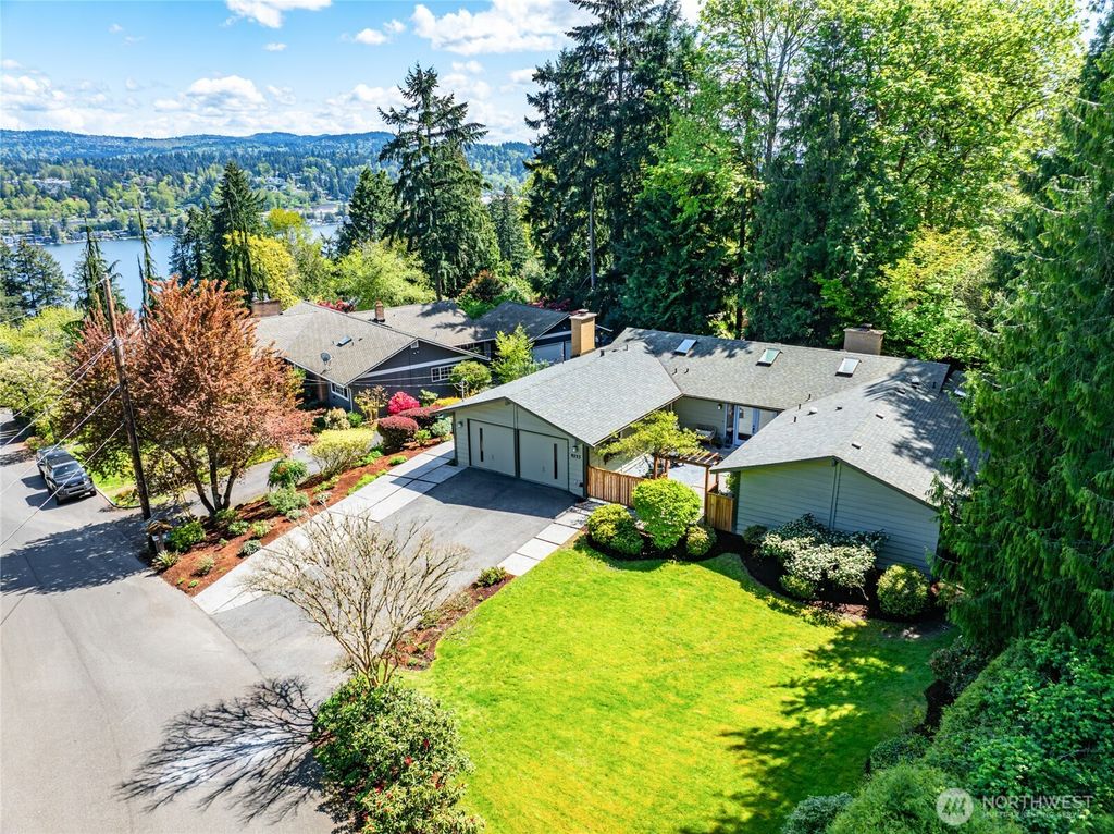 Photo of 9233 SE 59th Street, Mercer Island, WA 98040 (MLS # 2364130)