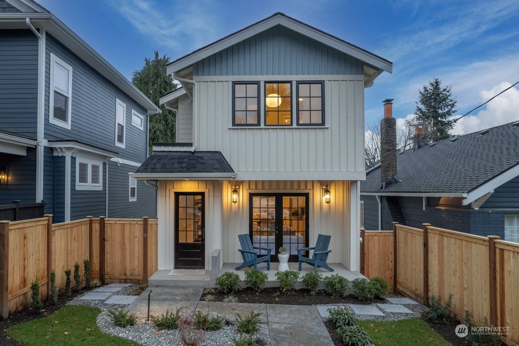 Photo of 2513 2nd Avenue W, Seattle, WA 98119 (MLS # 2319998)