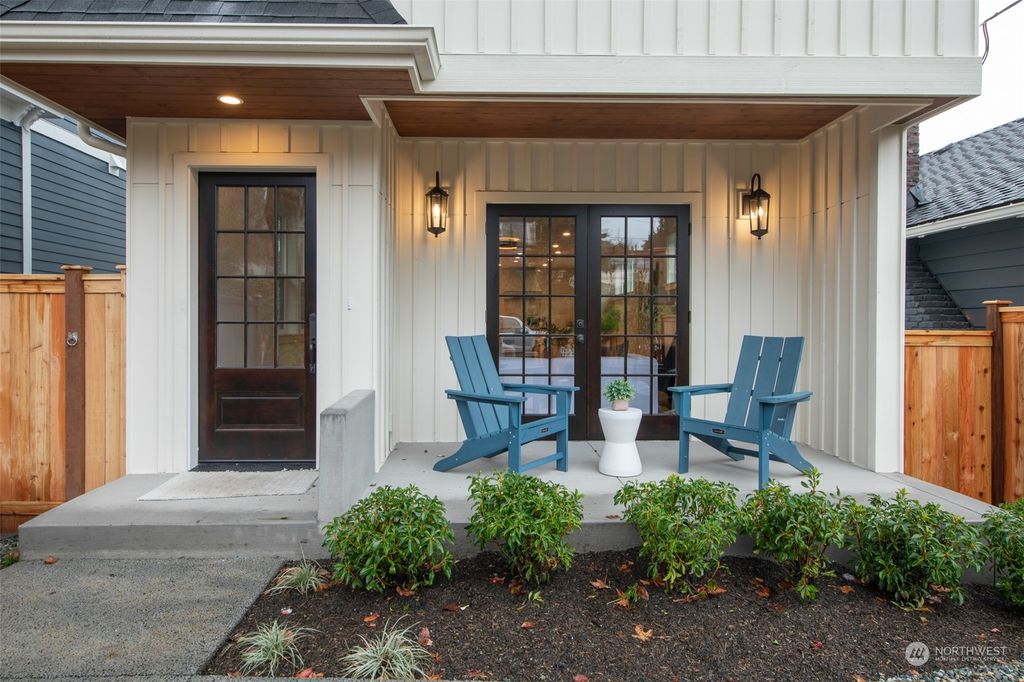 Photo of 2513 2nd Avenue W, Seattle, WA 98119 (MLS # 2319998)