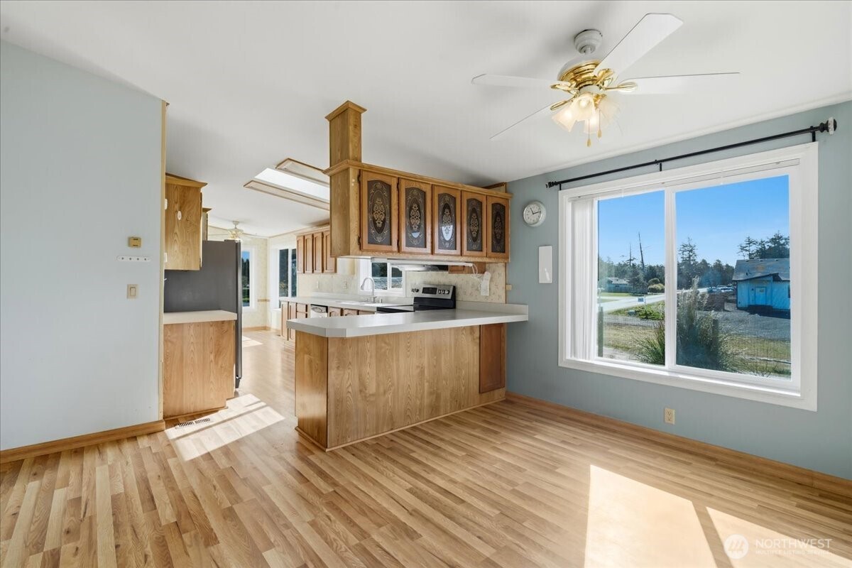 729 Edgewood Avenue NE