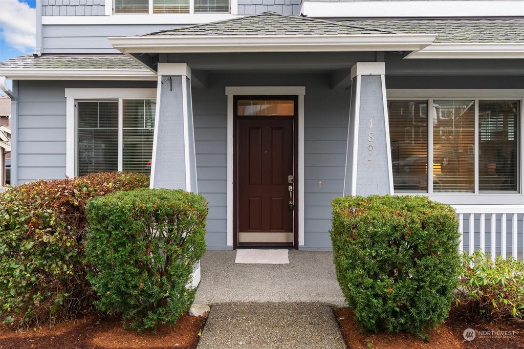 Photo of 1897 25th Avenue NE, Issaquah, WA 98029 (MLS # 2201794)