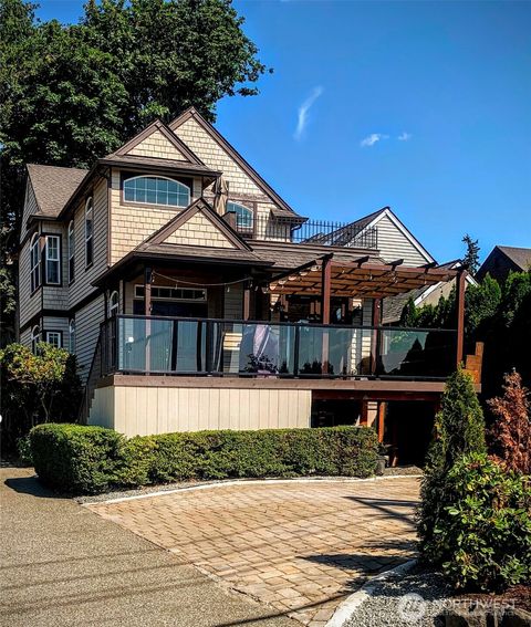 1542 E Lake Sammamish Parkway NE Sammamish WA 98074