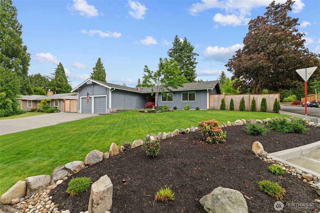 Photo of 12603 SE 75th Street, Newcastle, WA 98056 (MLS # 2382094)