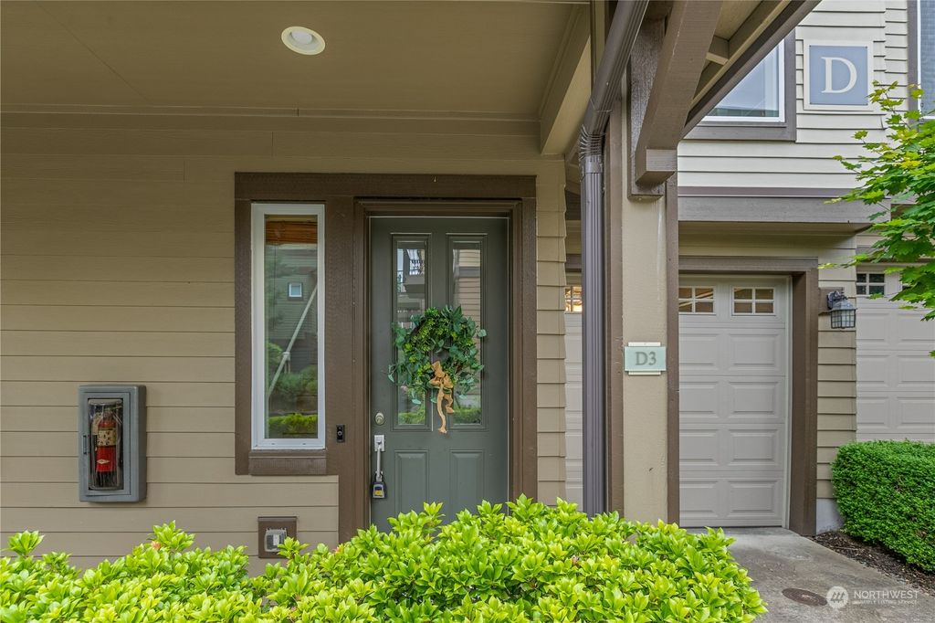 Photo of 2115 201st Place SE #D3, Bothell, WA 98012 (MLS # 2075454)