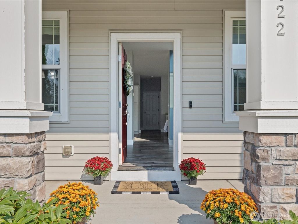 Photo of 8422 28th Street NE, Lake Stevens, WA 98258 (MLS # 2434084)