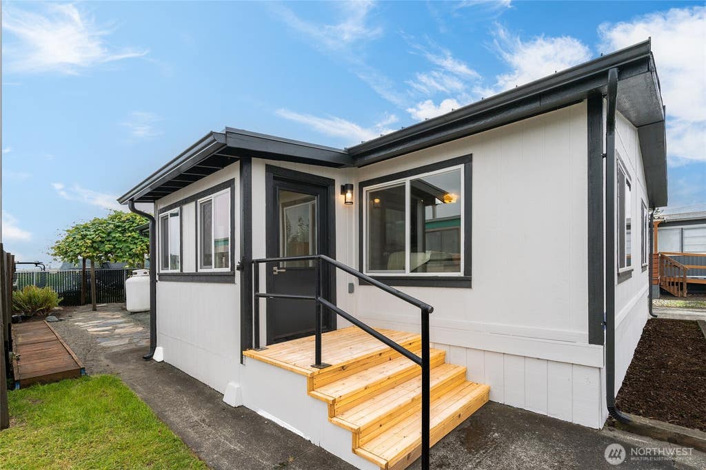 Photo of 701 S Main Street #44, Coupeville, WA 98239 (MLS # 2567949)