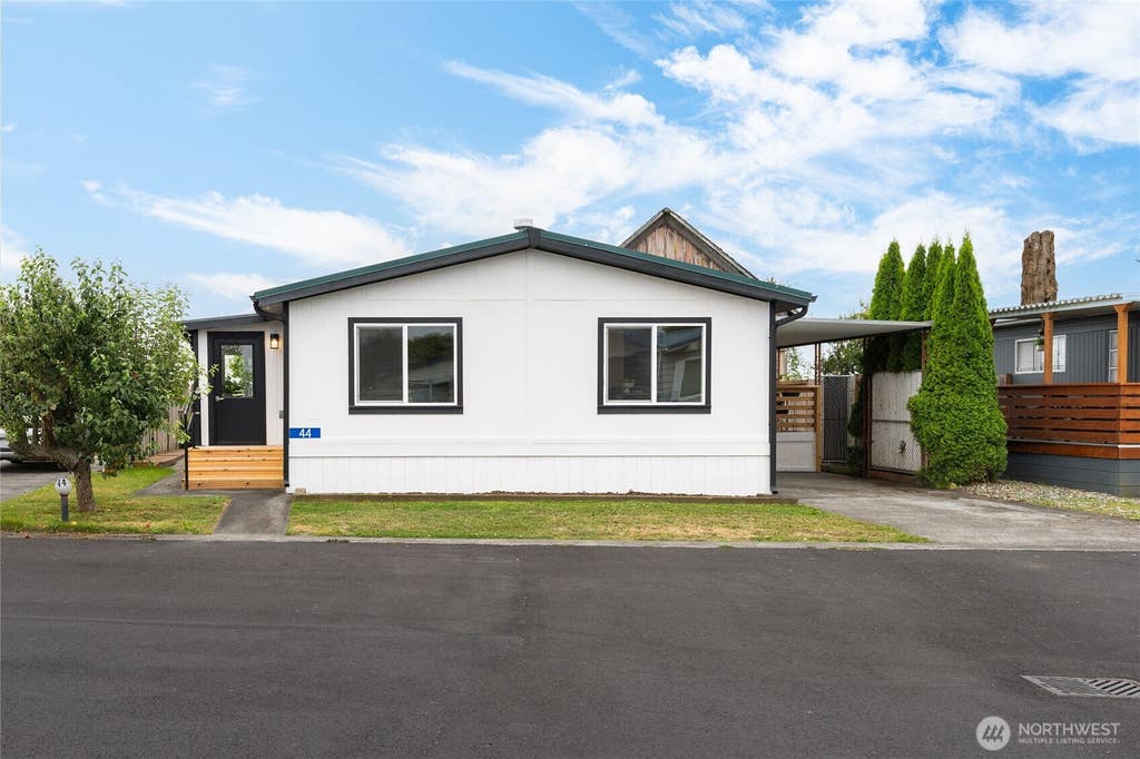 Photo of 701 S Main Street #44, Coupeville, WA 98239 (MLS # 2567949)