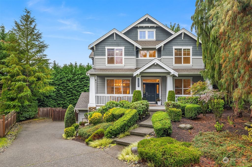 Photo of 11711 167th Place NE, Redmond, WA 98052 (MLS # 2301384)