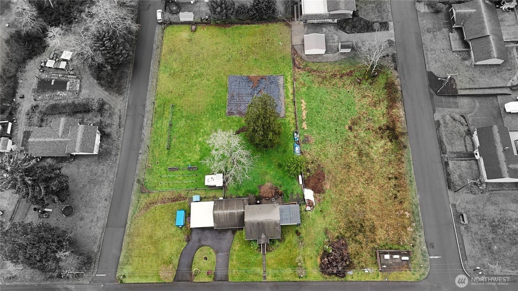 Photo of 1517 Altenau ST, Cosmopolis, WA 98537 (MLS # 2581476)