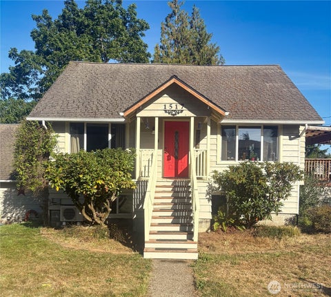 Photo of 1517 Altenau ST, Cosmopolis, WA 98537 (MLS # 2581476)