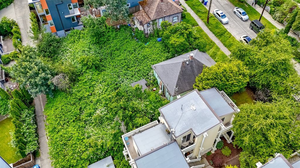 Photo of 1722 26th Avenue, Seattle, WA 98122 (MLS # 2244168)