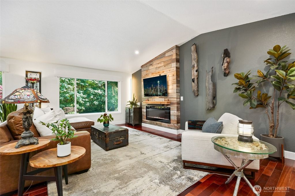 Photo of 12213 53rd Avenue SE, Everett, WA 98208 (MLS # 2476628)