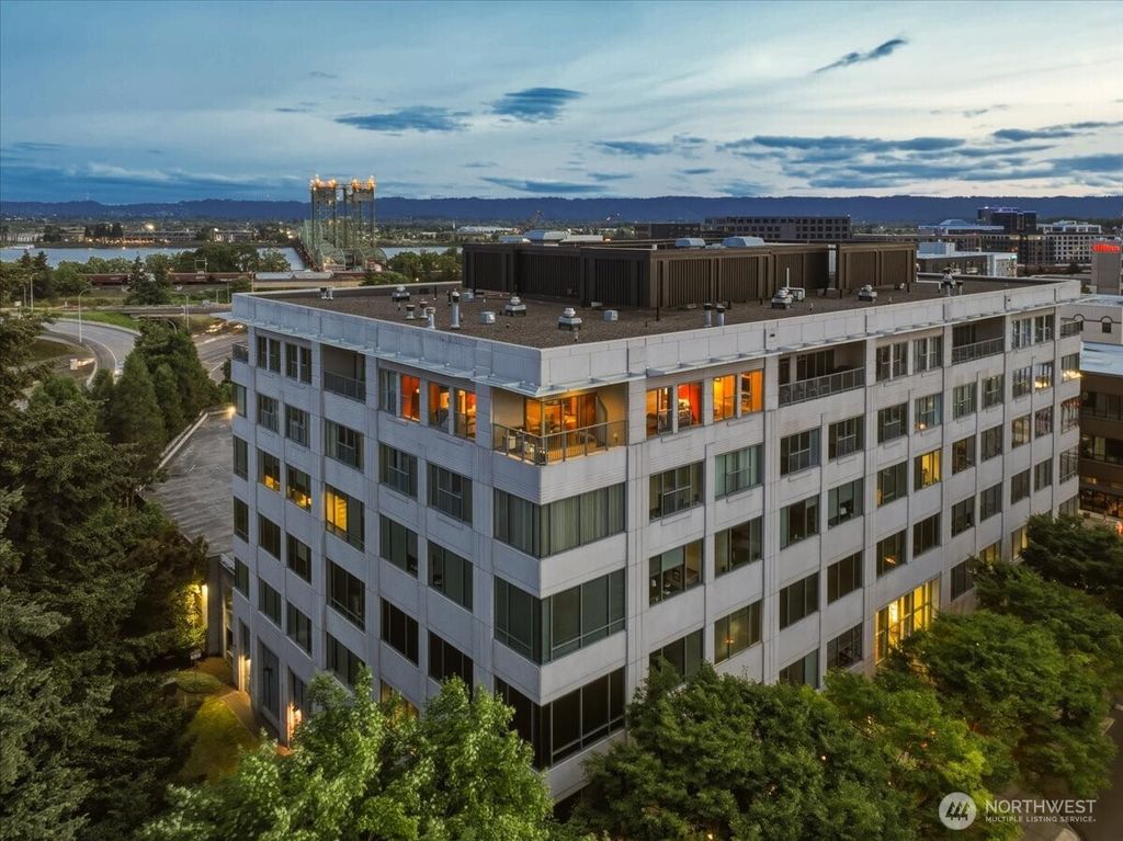 Photo of 500 Broadway Street #603, Vancouver, WA 98660 (MLS # 2527263)