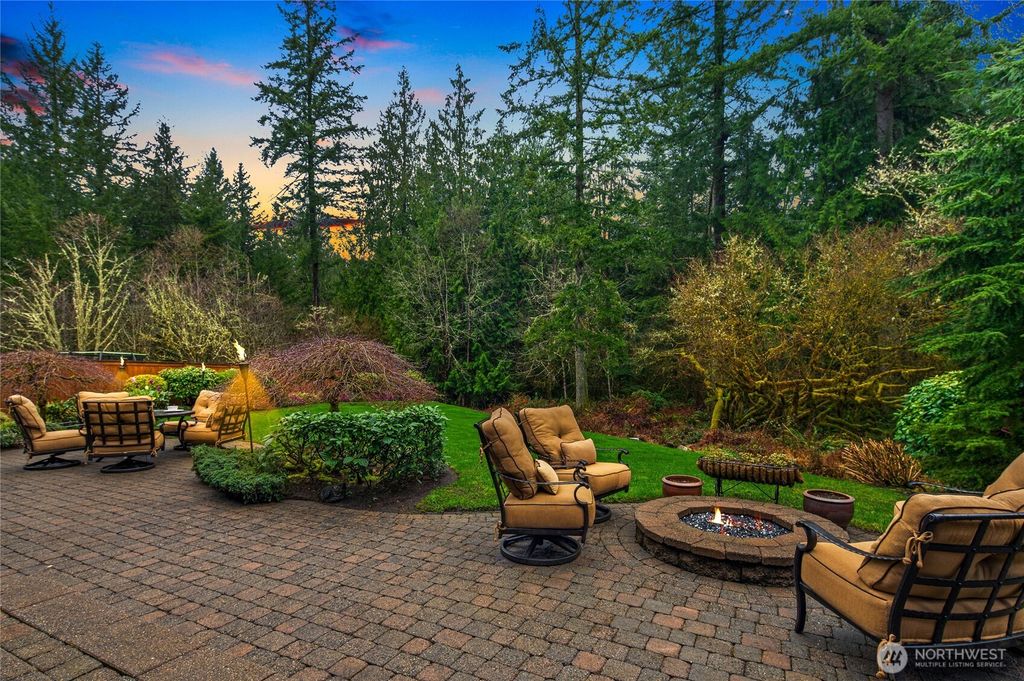 Photo of 8824 237th Place NE, Redmond, WA 98053 (MLS # 2345291)