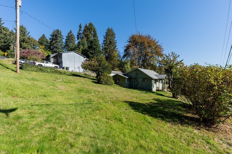 830 Fishers Lane