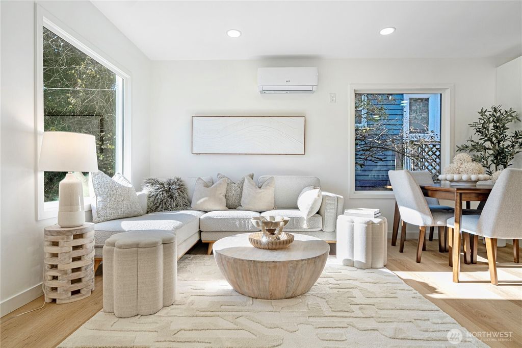 Photo of 3538 SW Southern Street, Seattle, WA 98126 (MLS # 2475169)