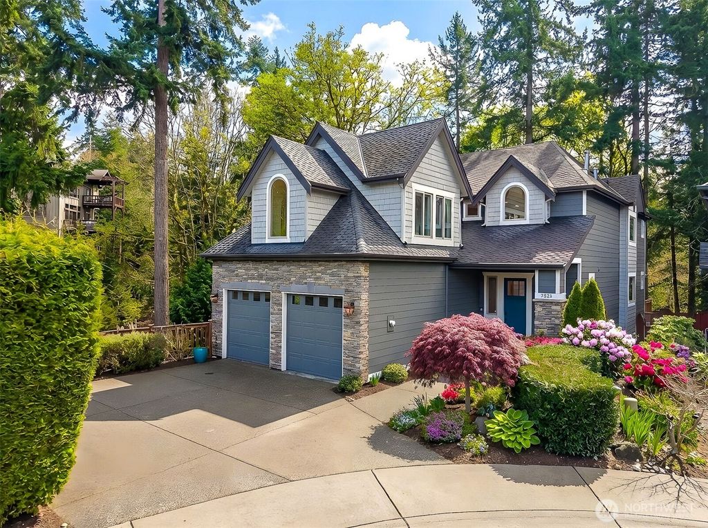 Photo of 7248 115th Place SE, Newcastle, WA 98056 (MLS # 2485550)