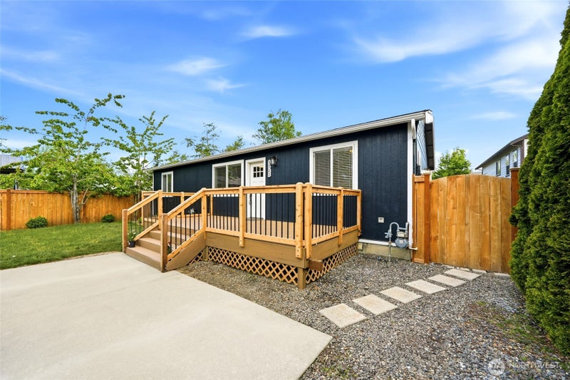 3523 Bennett Drive
